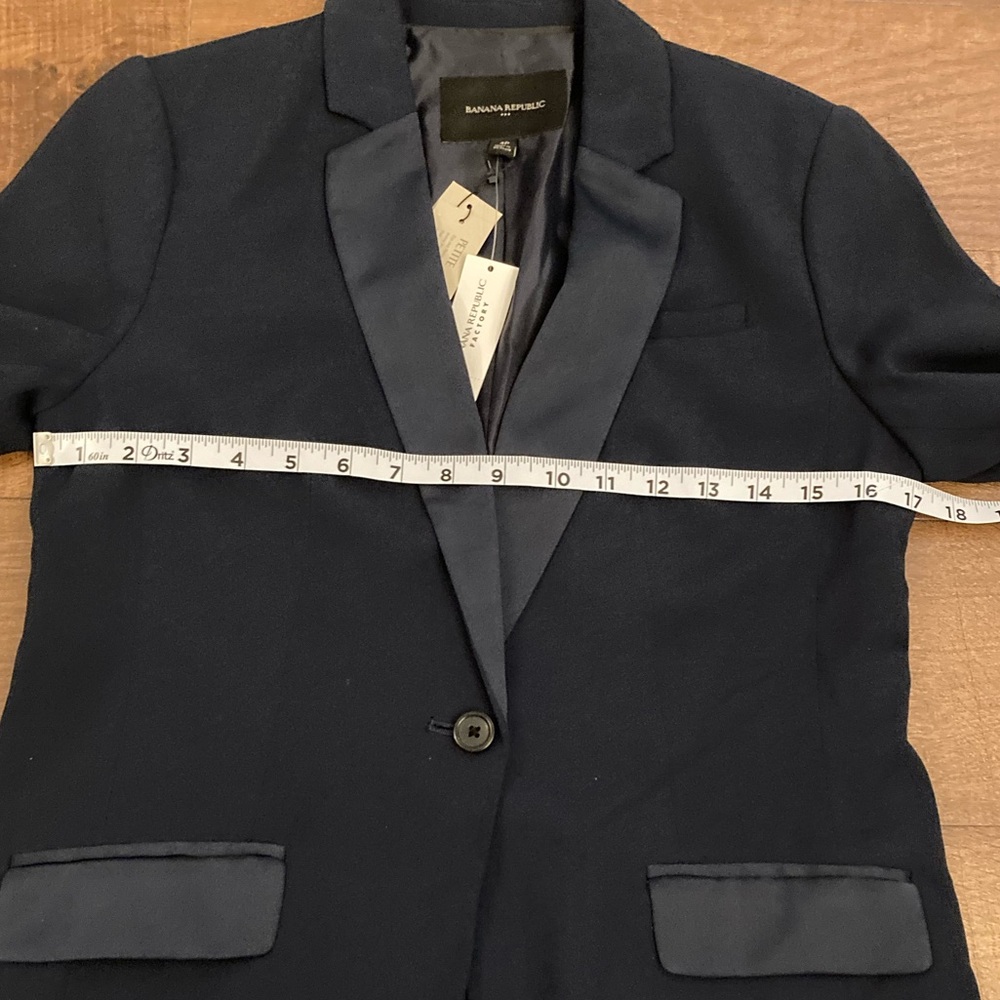 Banana Republic Classic Navy Blazer w/ Satin Lapel Business Chic Women’s 4P NWT - Picture 9 of 12